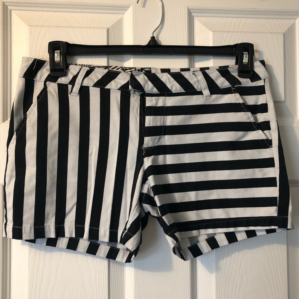 Volcom shorts